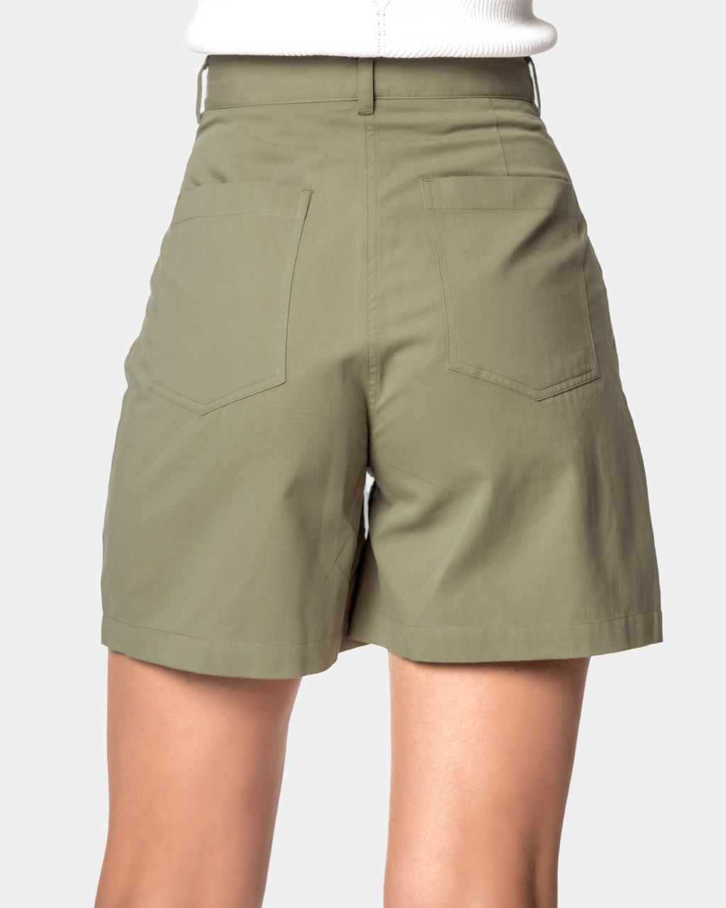 BERMUDA GABARDINA LISA VERDE